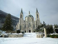 Primo appuntamento, un convegno studio di apertura che si svolger il  19 settembre 2013,  con inizio alle ore 15,30, presso il Santuario dell'Addolorata di Castelpetroso