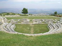 Pietrabbondante, area archeologica. Il Teatro sannitico