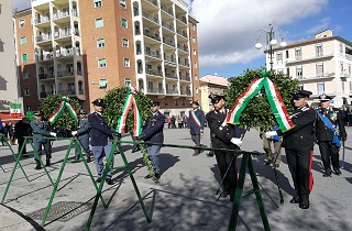 Campobasso, Monumento ai caduti. La deposizione delle corone 