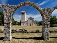 L'Abbazia di Castel San Vincenzo, centro propulsore del nascente parco 