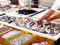 Requisiti: esercenti attivit di commercio al dettaglio, in sede fissa o su aree pubbliche, di prodotti ittici freschi dell'Adriatico, che hanno compiuto almeno un esercizio finanziario di attivit 