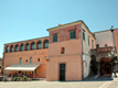 La loggia del Palazzo baronale Tozzi, dove si svolgeranno  i lavori del Comitato nei giorni 17 e 18 giugno