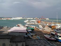 Risorse pari a 465 mila euro per interventi di adeguamento di porti di pesca esistenti, luoghi di sbarco e ripari di pesca 