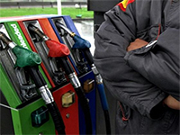 I gestori delle aree di servizio presenti sulle autostrade hanno proclamato uno sciopero dei distributori di carburante di 48 ore dalle ore 22:00 di martedì 3 fino alle 22:00 di giovedì 5 marzo 2015