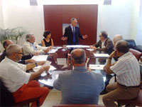 Il presidente del Consiglio regionale, Vincenzo Niro, con i membri del Comitato per il 50° anniversario della Regione Molise