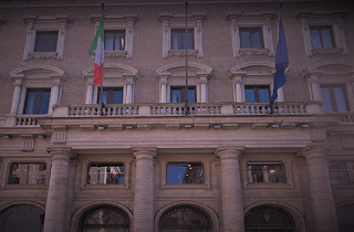 Roma, Largo Chigi. Gli uffici della Presidenza del Consiglio dove avr luogo l'incontro  