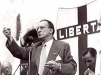 Alcide De Gasperi. Fu l'ideatore del "centrismo", coalizione politica che caratterizzò i Governi italiani da 1948 al 1958 circa