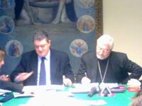 Da sinistra nella foto. L'Assessore Marinelli e Mons. Bregantini nel corso della conferenza stampa