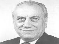Presidente della Regione Molise dal '75 all'82, Deputato al Parlamento dall'83 al '96, Sottosegretario nei Governi Amato e Ciampi