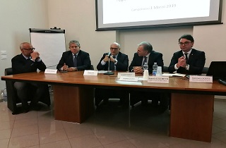 Sala conferenze ASReM. Da sinistra nella foto: Forciniti, Giordano, Toma, Sosto e Paciello.